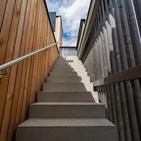 Merlrose 아파트 *