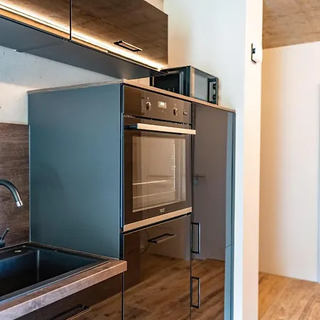 Merlrose Apartment